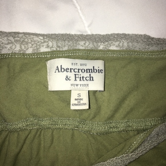 Green tank top - Picture 4 of 4